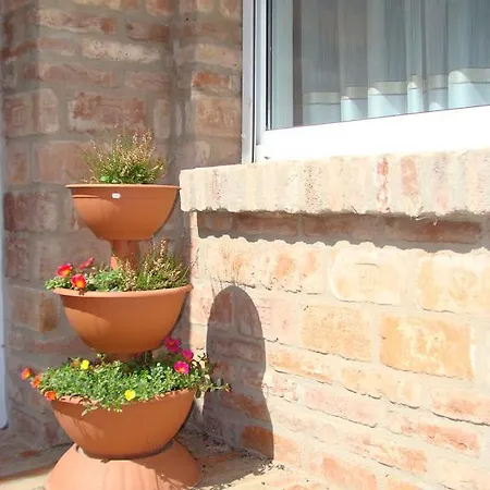 Emanapartmanok Sarvar Apartment Sárvár