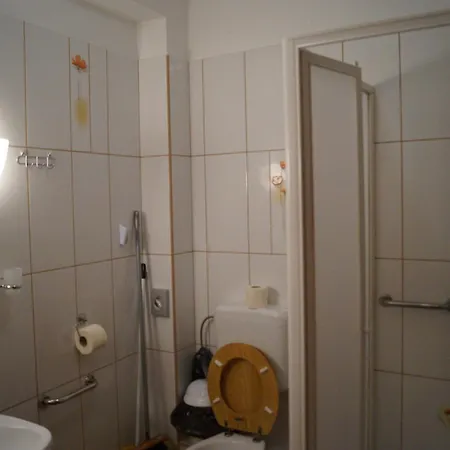 Apartment Emanapartmanok Sarvar *